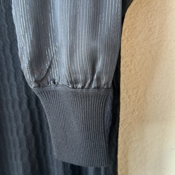 NWT Talbots Woven Sleeve Crewneck Pullover Sweater Size Medium - Picture 6 of 13